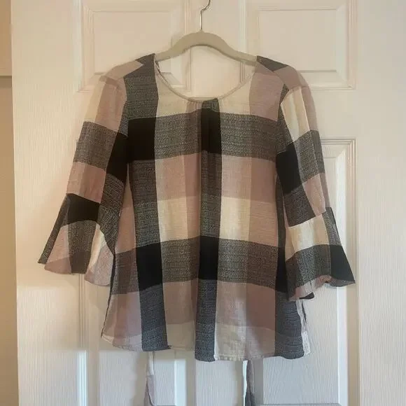 Ro & De Plaid Bell Sleeve Bow Back Blouse sz Medium - Picture 15 of 15